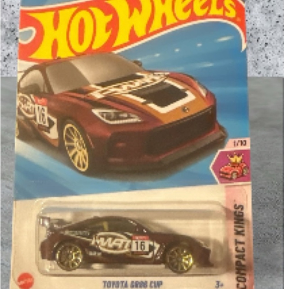Hot Wheels 2025 HW Compact Kings 1/10 Toyota GR86 Cup